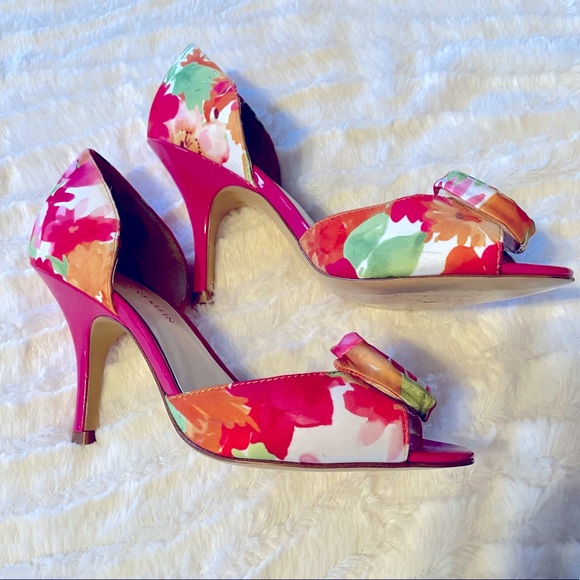 Anne Klein Floral Pumps - Picture 4 of 8